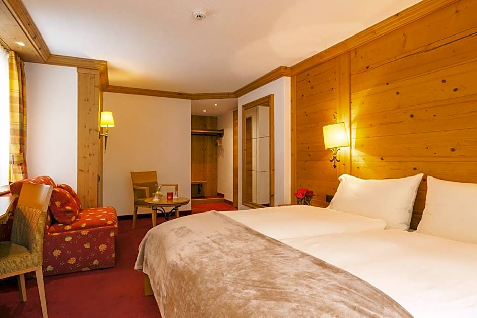 Hotel Holiday