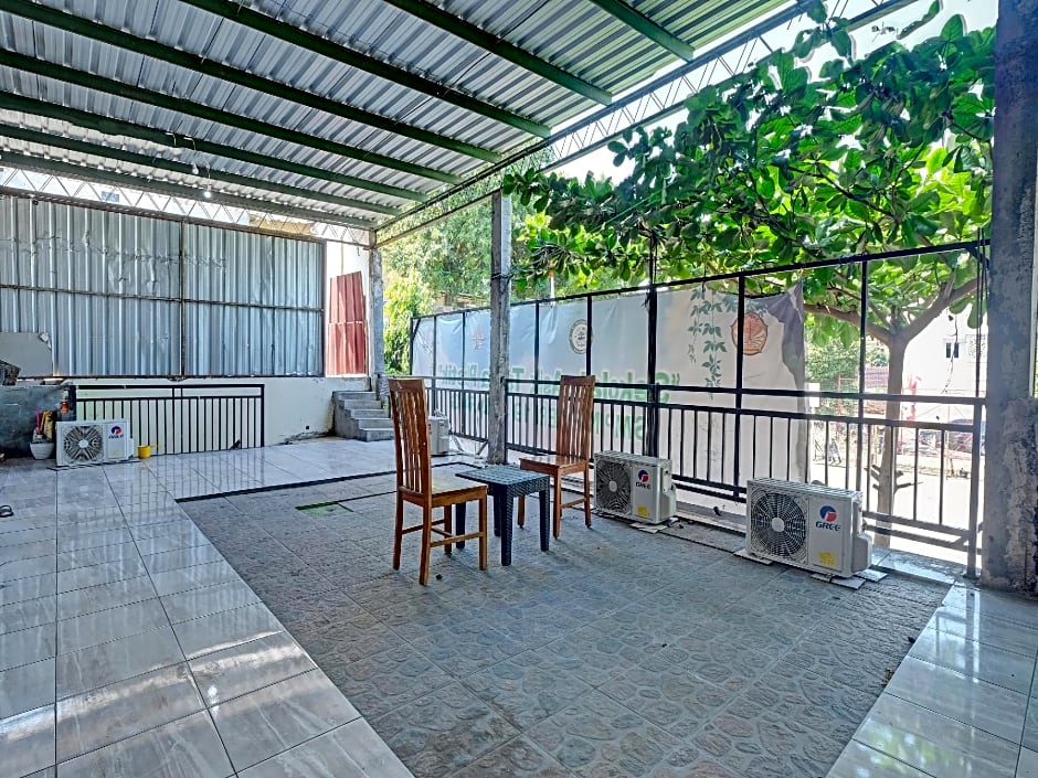 OYO Life 92877 Hotel Rainbow 7296