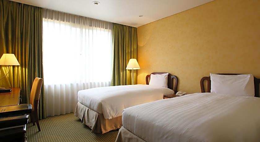 International Resort Hotel Yurakujo