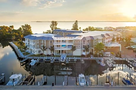 Waterline Marina Resort & Beach Club, Autograph Collection
