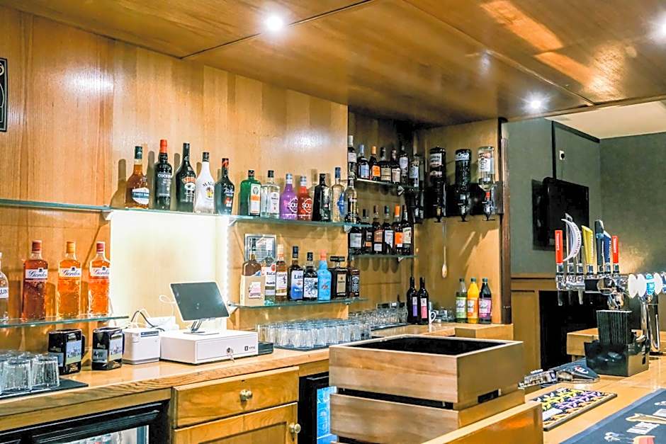 The Hillside Hotel & Restaurant