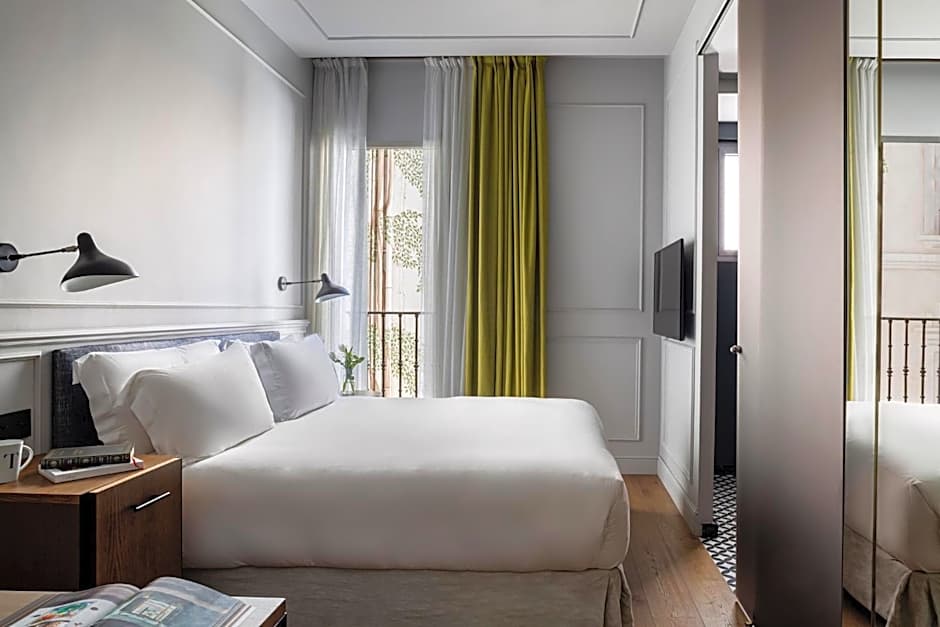 TOTEM Madrid, a Small Luxury Hotel of the World