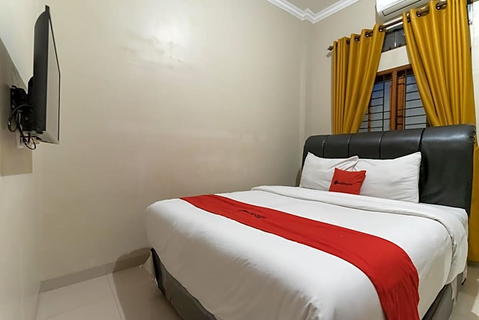 RedDoorz At Joyce Guest House Medan