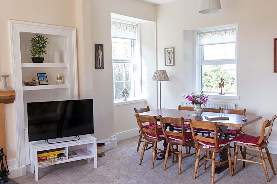 Dalvey Abbotshill Farm House