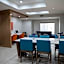 Holiday Inn Express Hotel & Suites Center By IHG