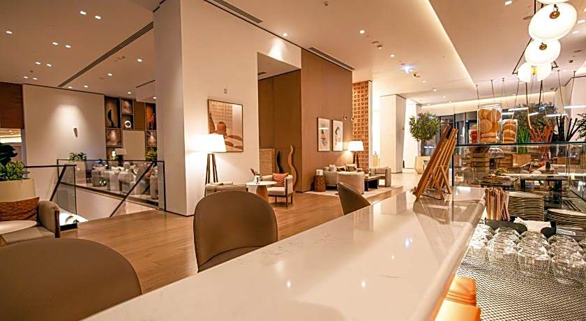 Vida Dubai Marina & Yacht Club