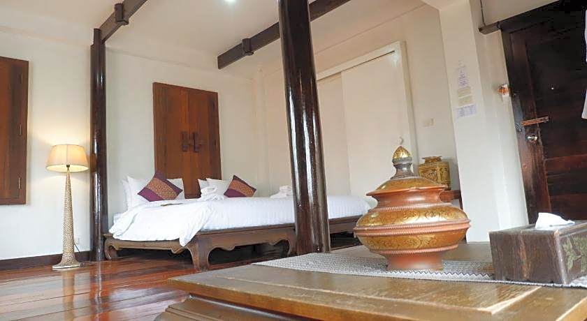 Ayutthaya Garden River Home