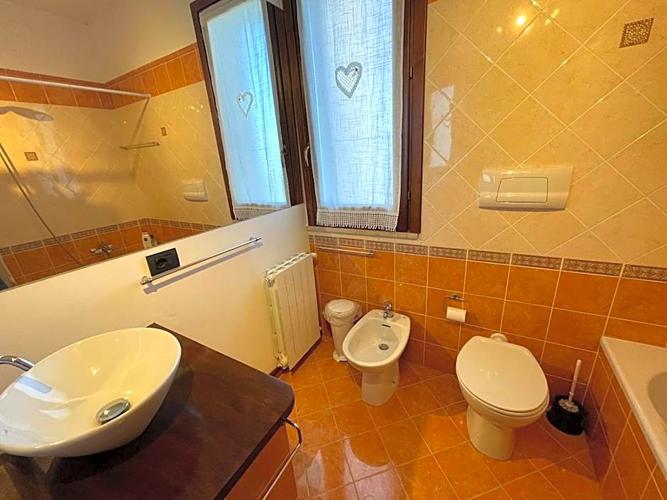 B&B Roomantic & Piscina Idromassaggio