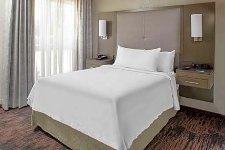 Double Room with Bath Tub - Disability Access/Non-Smoking