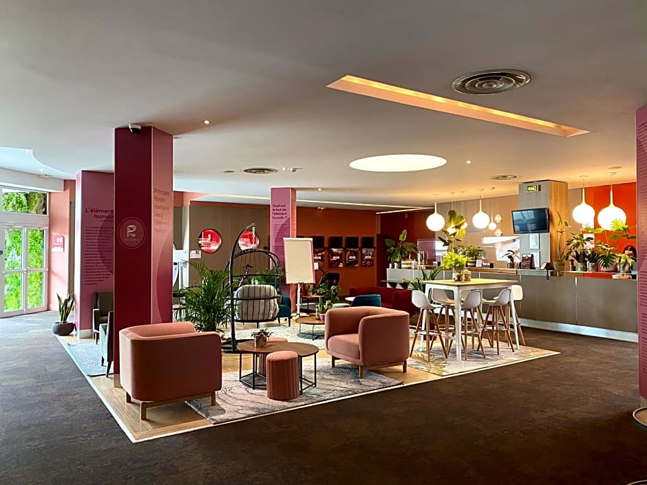 Best Western Plus Paris Val De Bievre