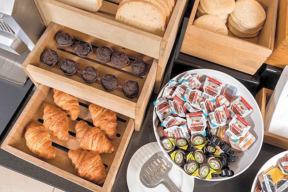 Holiday Inn Express Birmingham Star City By IHG