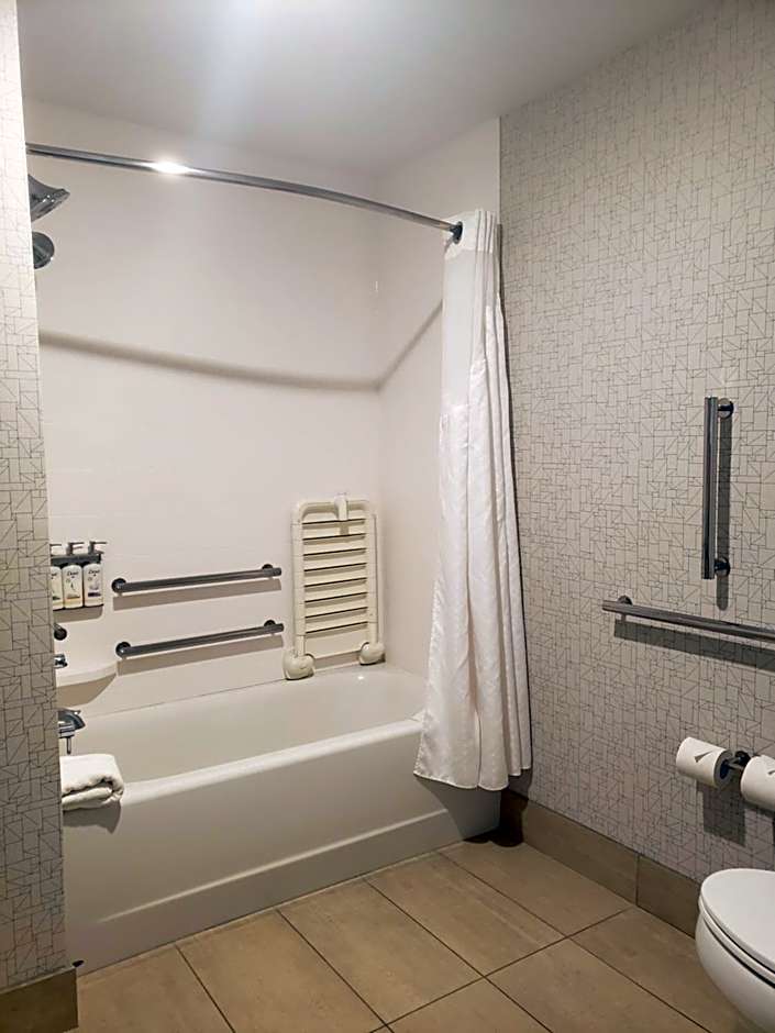 Holiday Inn Express & Suites Kingsland I-95-Naval Base Area By IHG