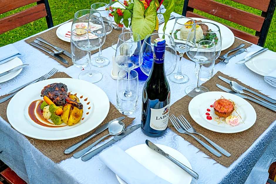 Weru Weru River Lodge