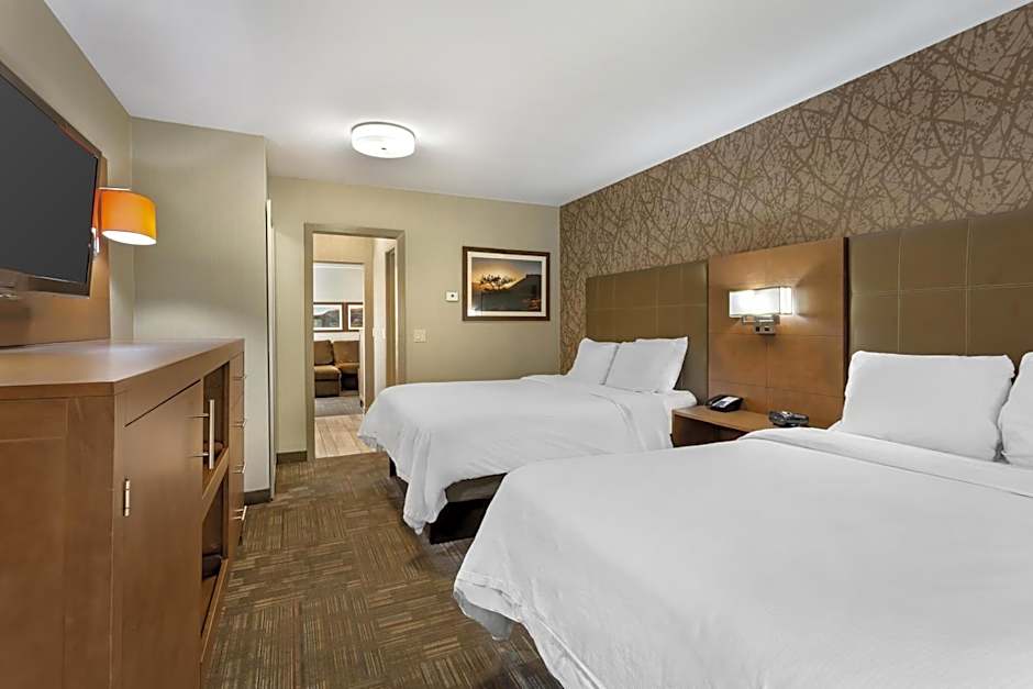 Best Western Plus Cottontree Inn