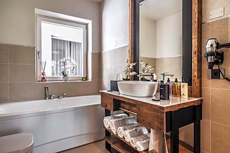 King Room with Garden View