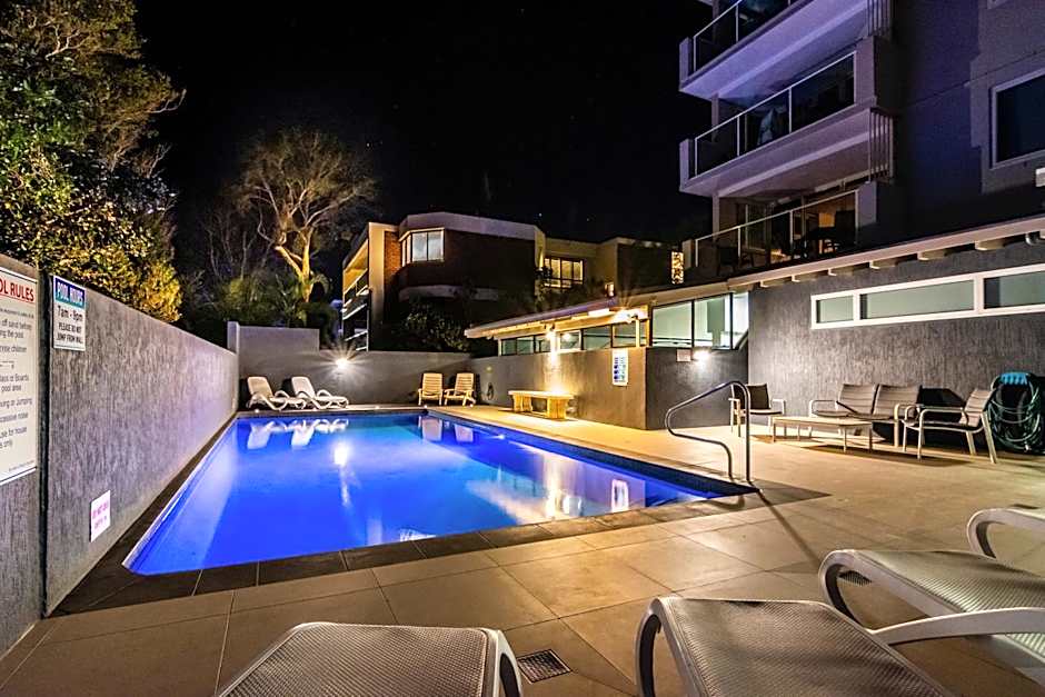 84 The Spit Holiday Apartments