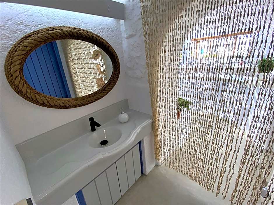 Apsenti couples only