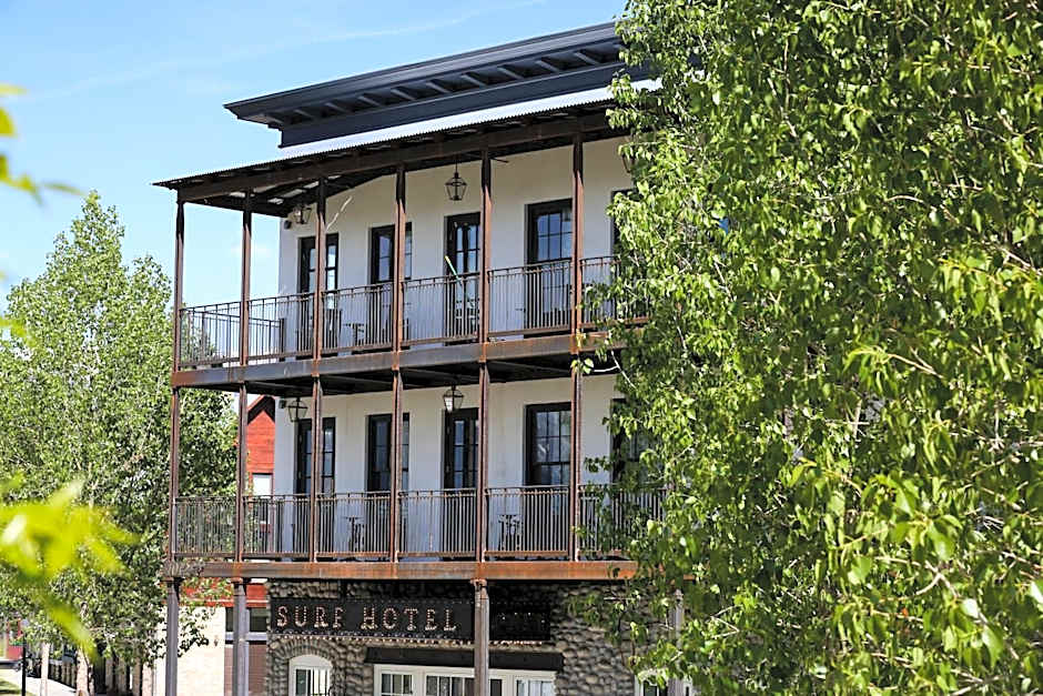 Surf Hotel & Chateau