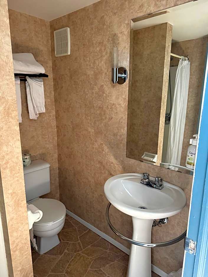 Travelodge by Wyndham Drummondville