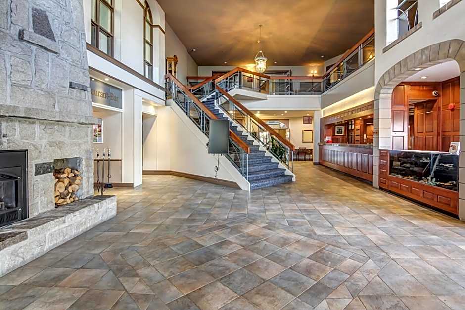 Centre De Congres Et Hotel La Sagueneenne