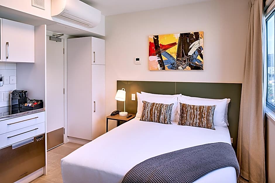Sojourn Apartment Hotel - Ghuznee