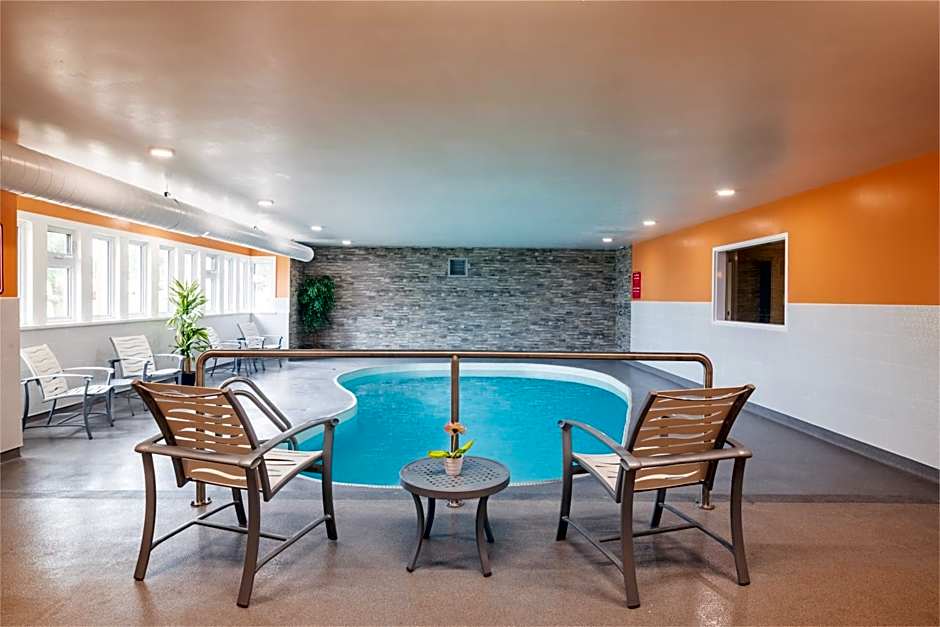 Coastal Inn Champlain