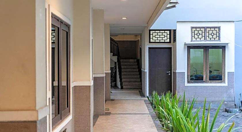 RedDoorz near Bahu Mall Manado