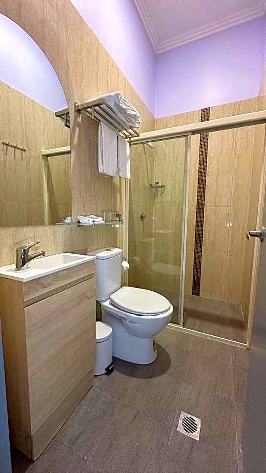 Sydney RiseOn Hotel