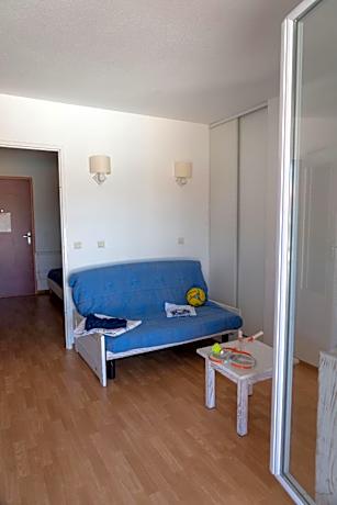 Family Studio with Pool View