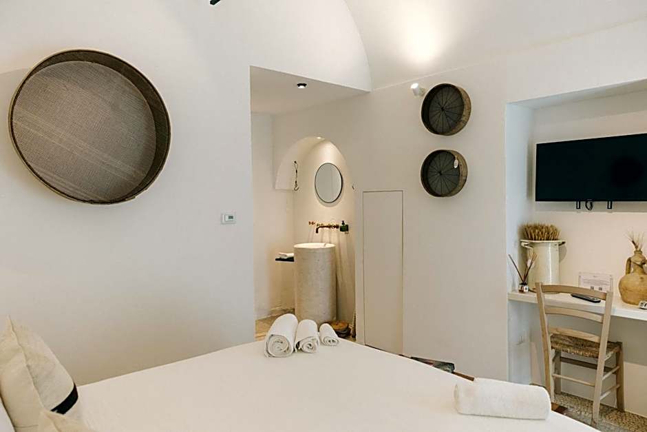 Photo 1 of 14 of Double Room