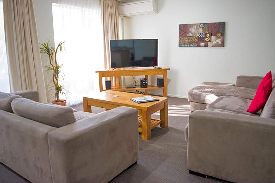 Beachside Holiday Apartments