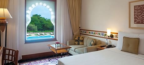 Deluxe Garden View Room King