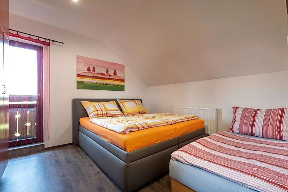 CHATY - woodyganovce sk