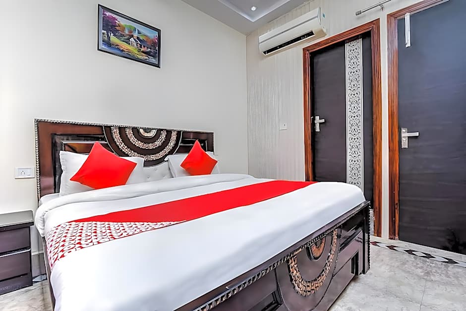 Florence Residency By OYO Rooms – Delhi, NY