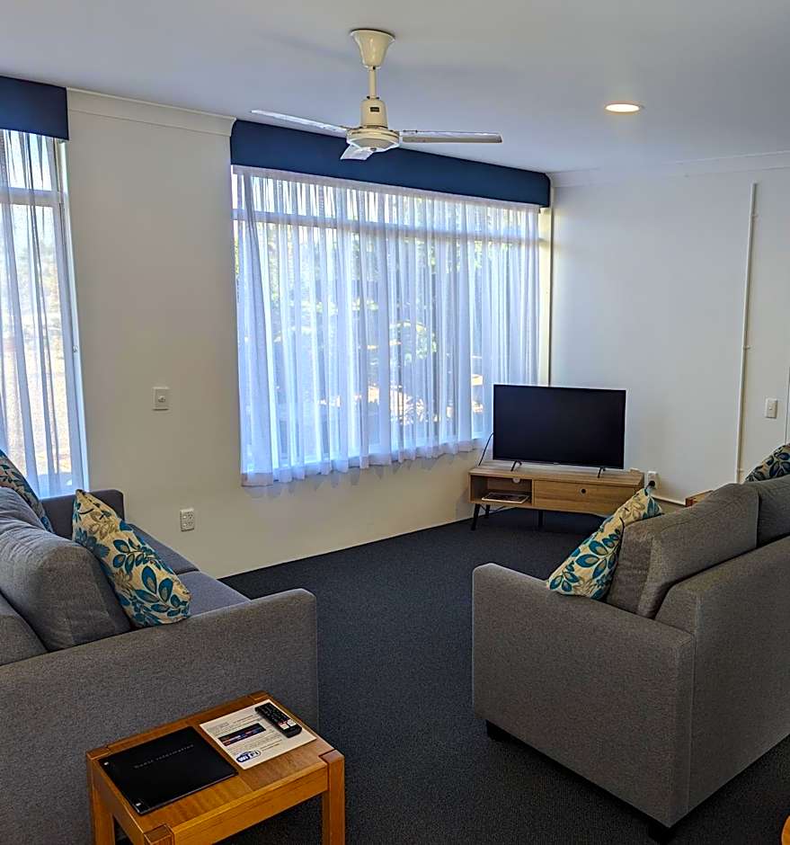 Haven Waters Motel & Apartments