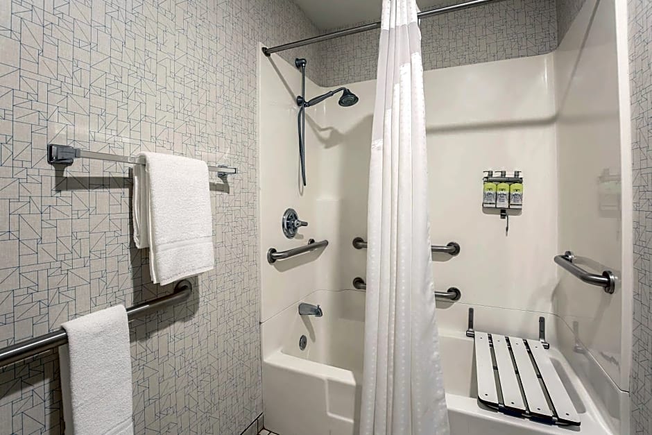 Holiday Inn Express Lancaster By IHG