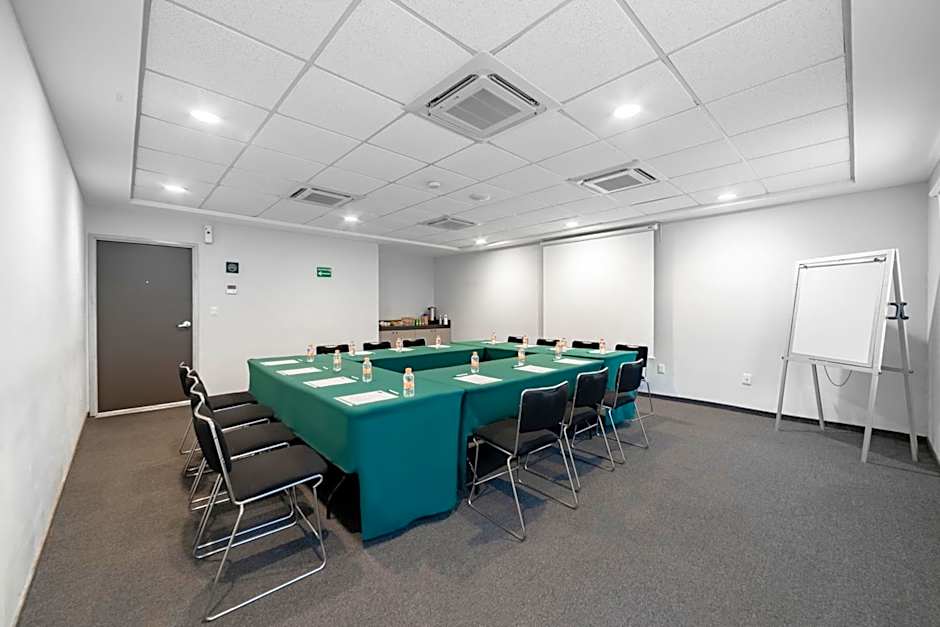 City Express Junior by Marriott Ciudad Del Carmen Aeropuerto