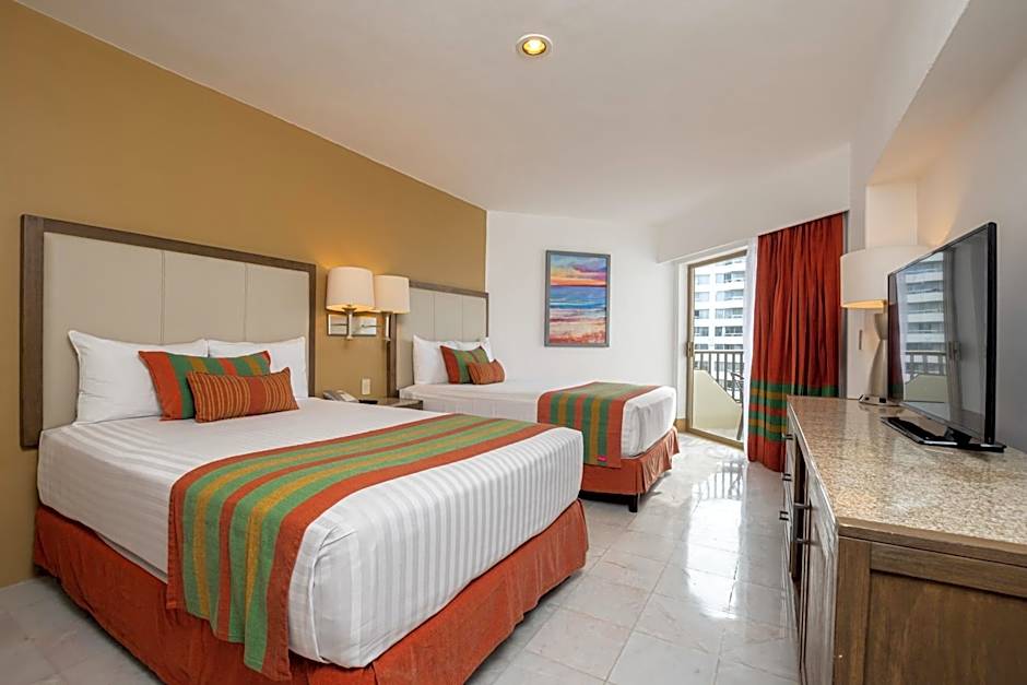 Tesoro Ixtapa Beach Resort