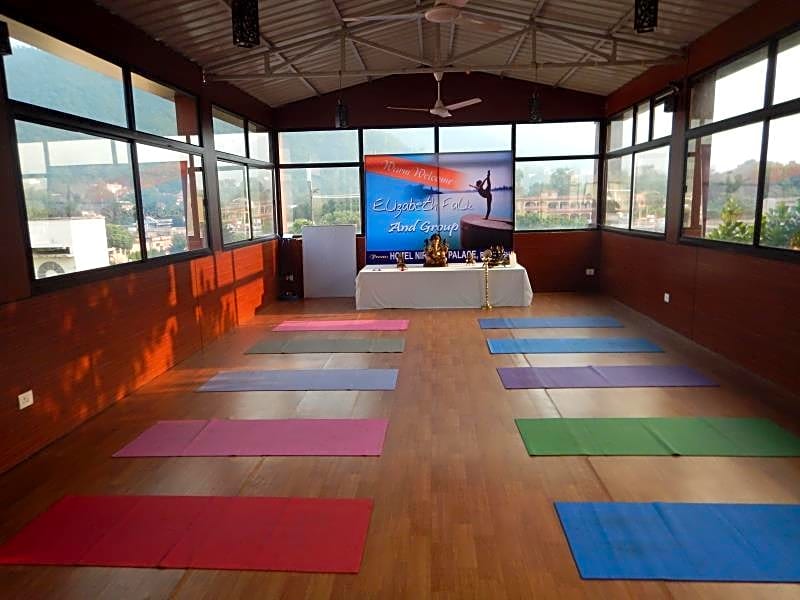 Hotel Nirvana Palace Near Parmarth Niketan