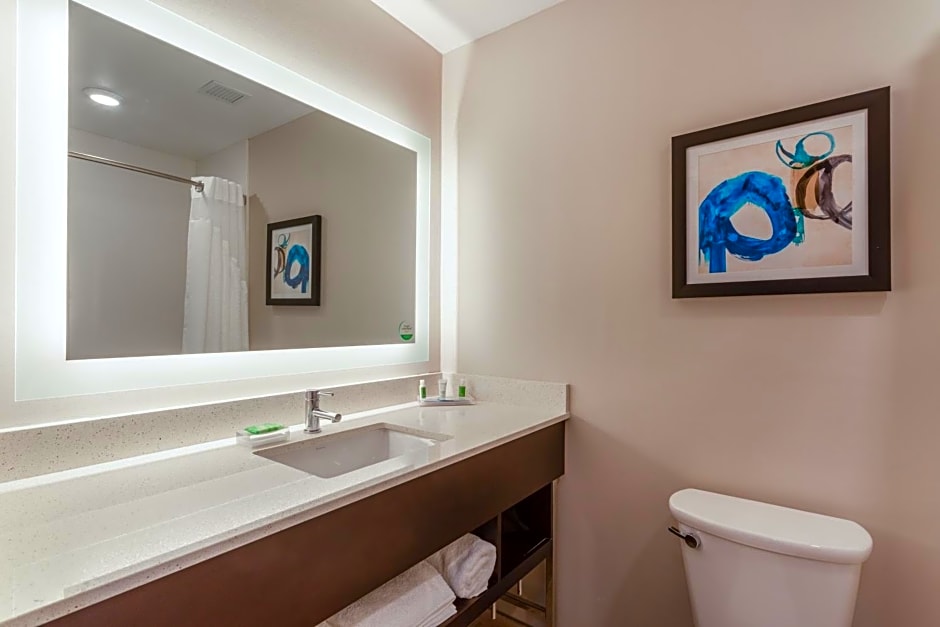 Holiday Inn Hotel and Suites Jefferson City By IHG
