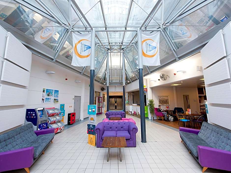 YHA London Thameside