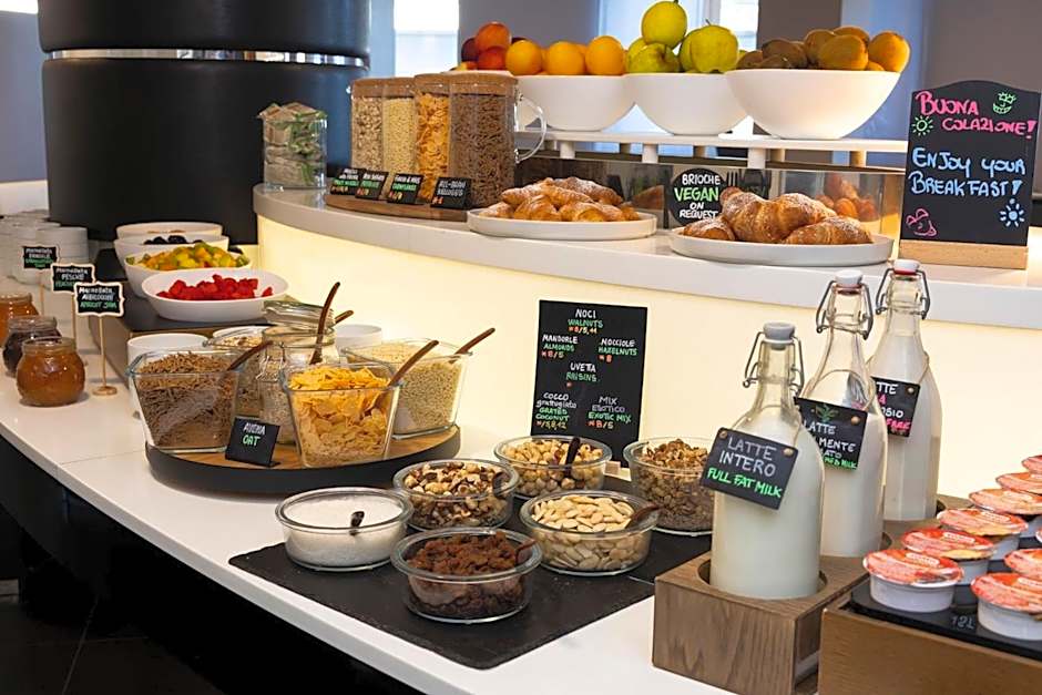 Holiday Inn Genoa City By IHG