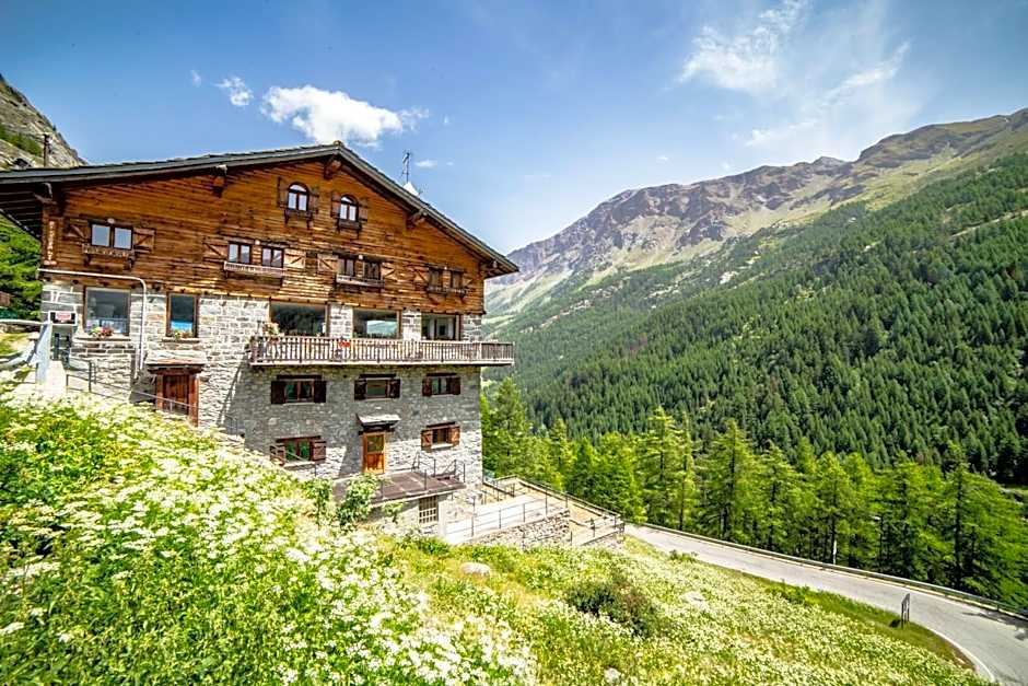 Hotel & Restaurant Perret - Mountain People