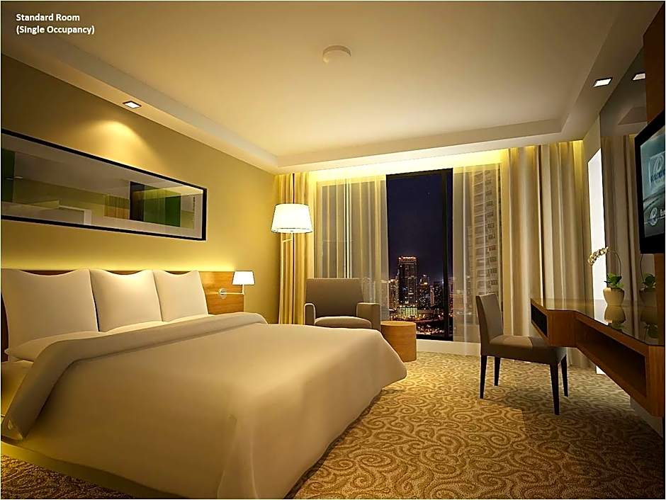 Tenera Hotel & Suites