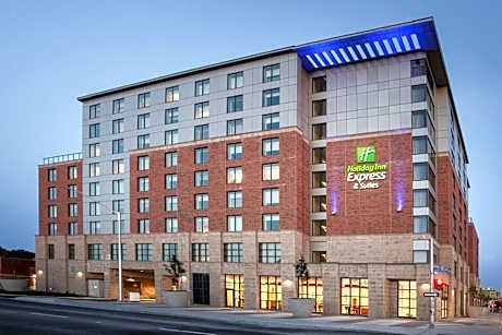 Holiday Inn Express And Suites Ottawa Downtown East By IHG