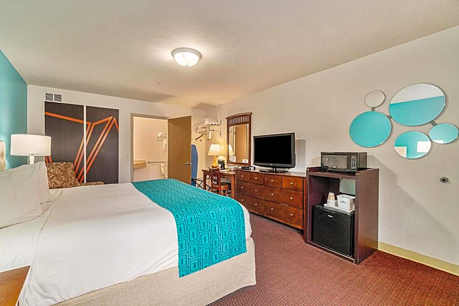 Howard Johnson by Wyndham Traverse City