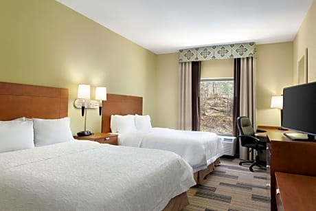 2 Queen Beds Nonsmoking