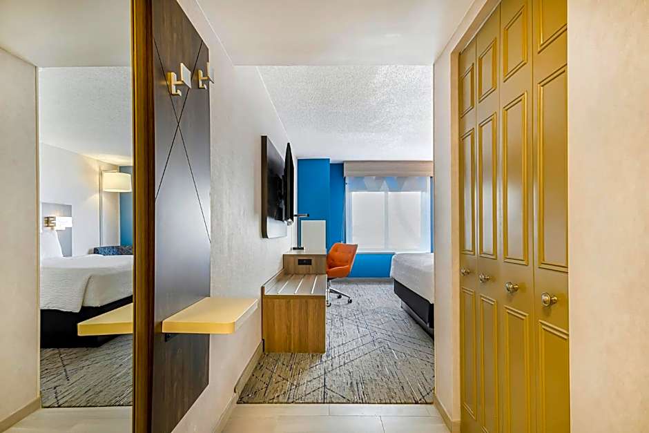Holiday Inn Express & Suites Buffalo Airport By IHG