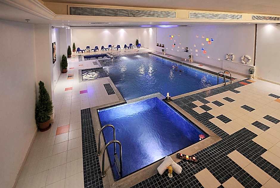 Qaser Alhamra Hotel Riyadh