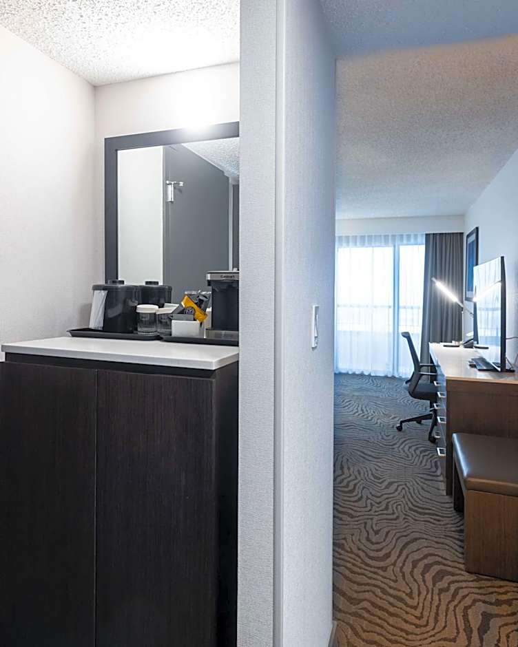 DoubleTree by Hilton Calgary North